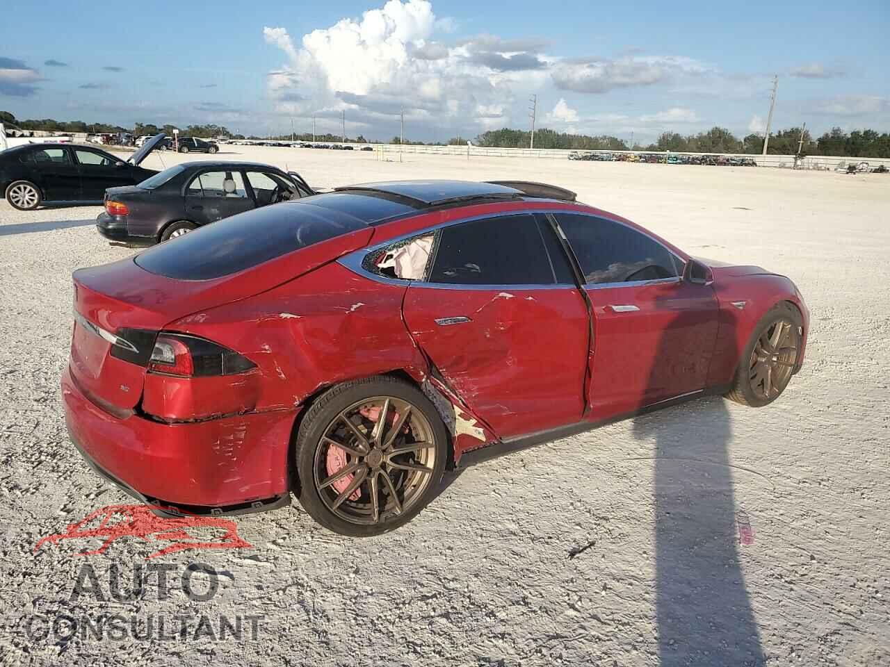TESLA MODEL S 2013 - 5YJSA1CN7DFP28165