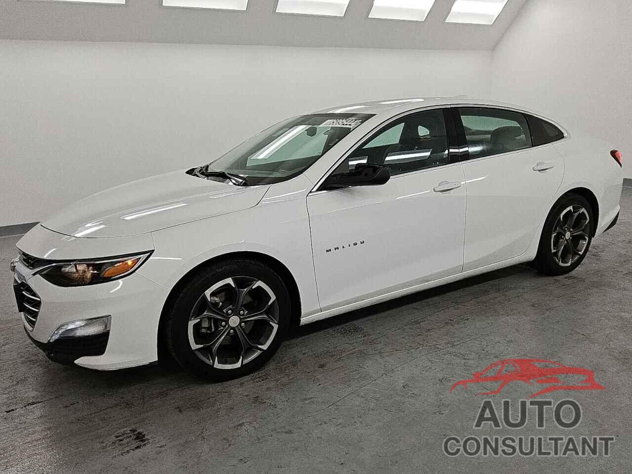 CHEVROLET MALIBU 2022 - 1G1ZD5ST8NF131819