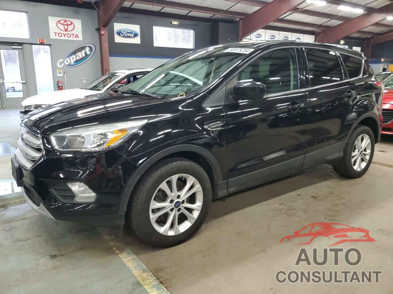 FORD ESCAPE 2017 - 1FMCU9GD4HUA98173