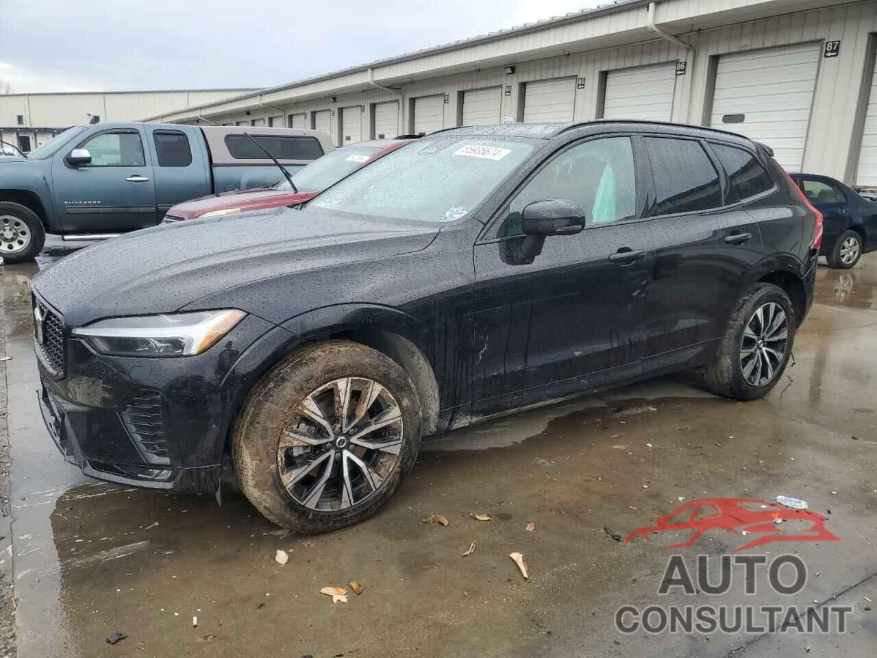 VOLVO XC60 PLUS 2023 - YV4L12RW8P1296271