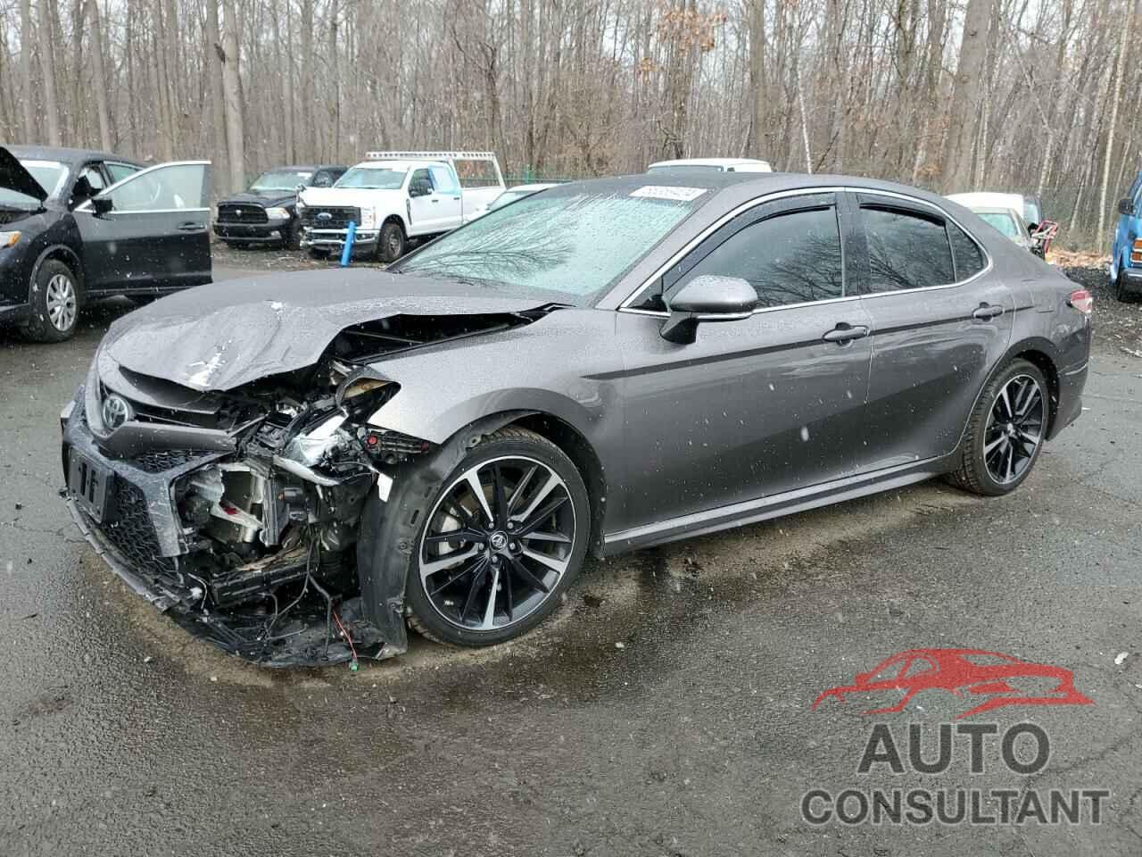 TOYOTA CAMRY 2018 - 4T1B61HK8JU120508