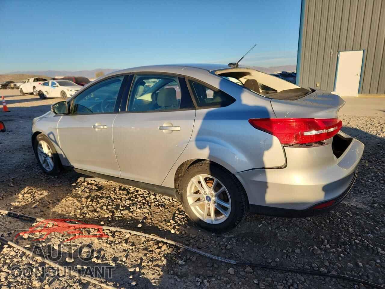 FORD FOCUS 2015 - 1FADP3F28FL207210