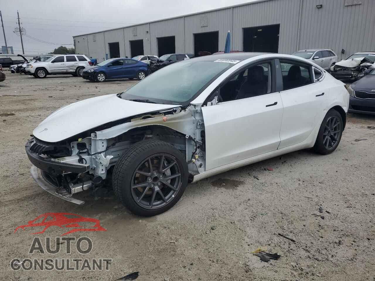 TESLA MODEL 3 2023 - 5YJ3E1EA0PF447803