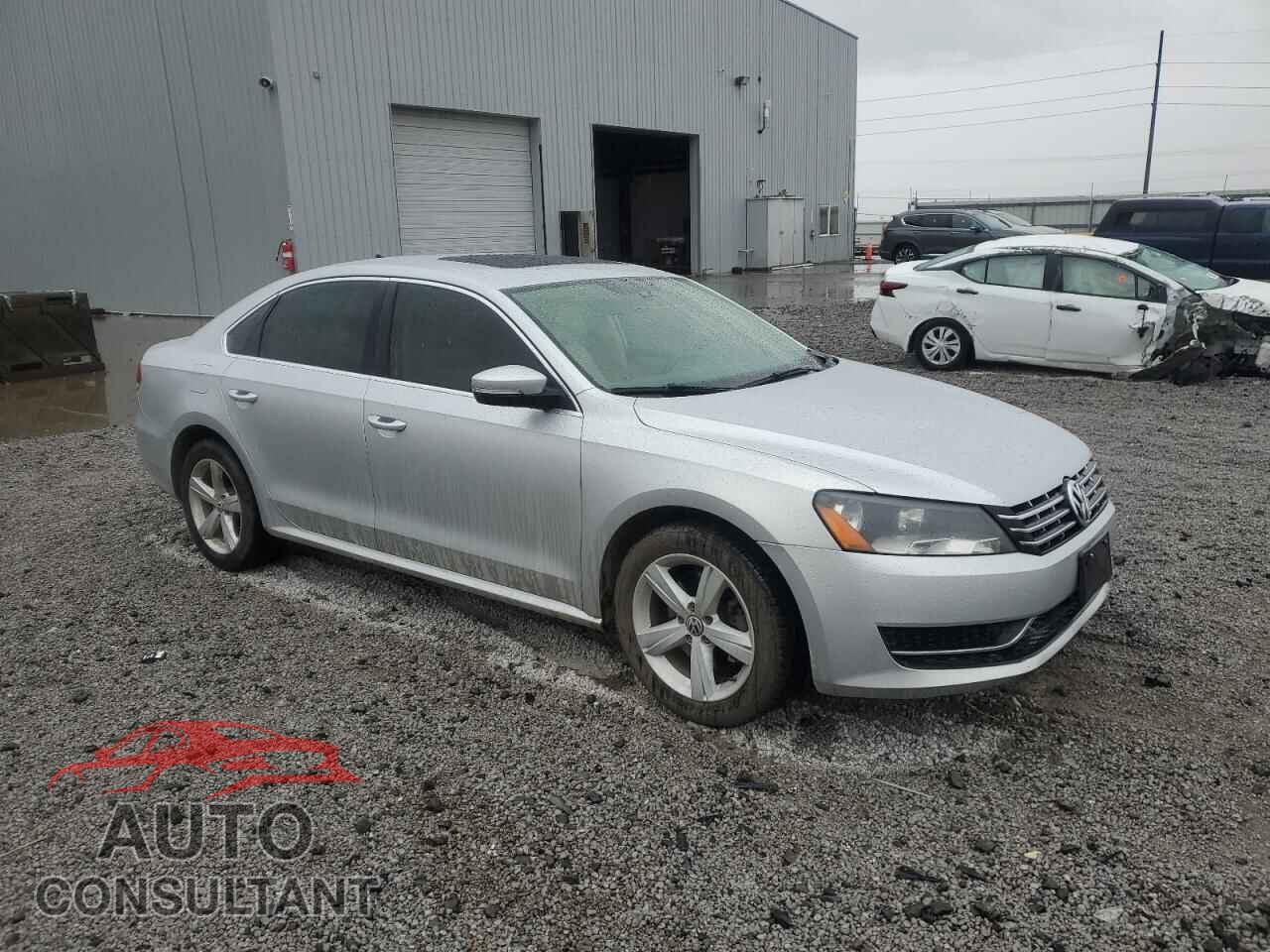 VOLKSWAGEN PASSAT 2013 - 1VWBN7A33DC061761