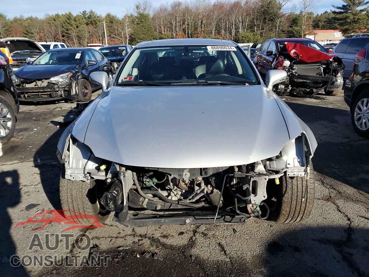 LEXUS IS 2011 - JTHCF5C25B2035418