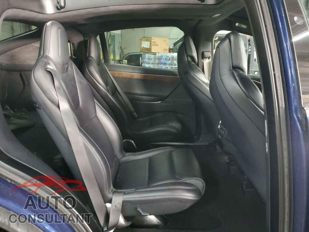 TESLA MODEL X 2017 - 5YJXCBE23HF061237