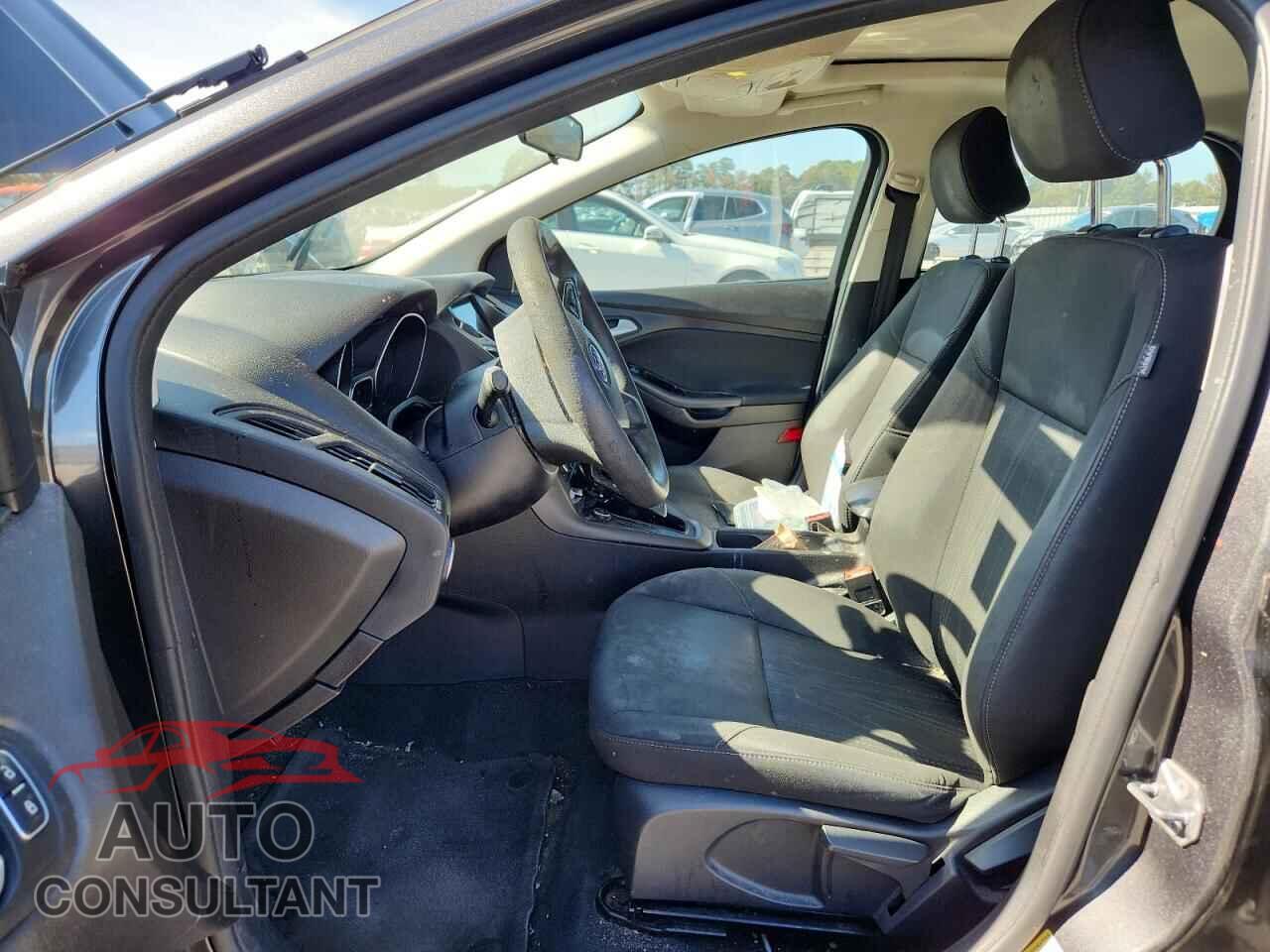 FORD FOCUS 2017 - 1FADP3M20HL256262