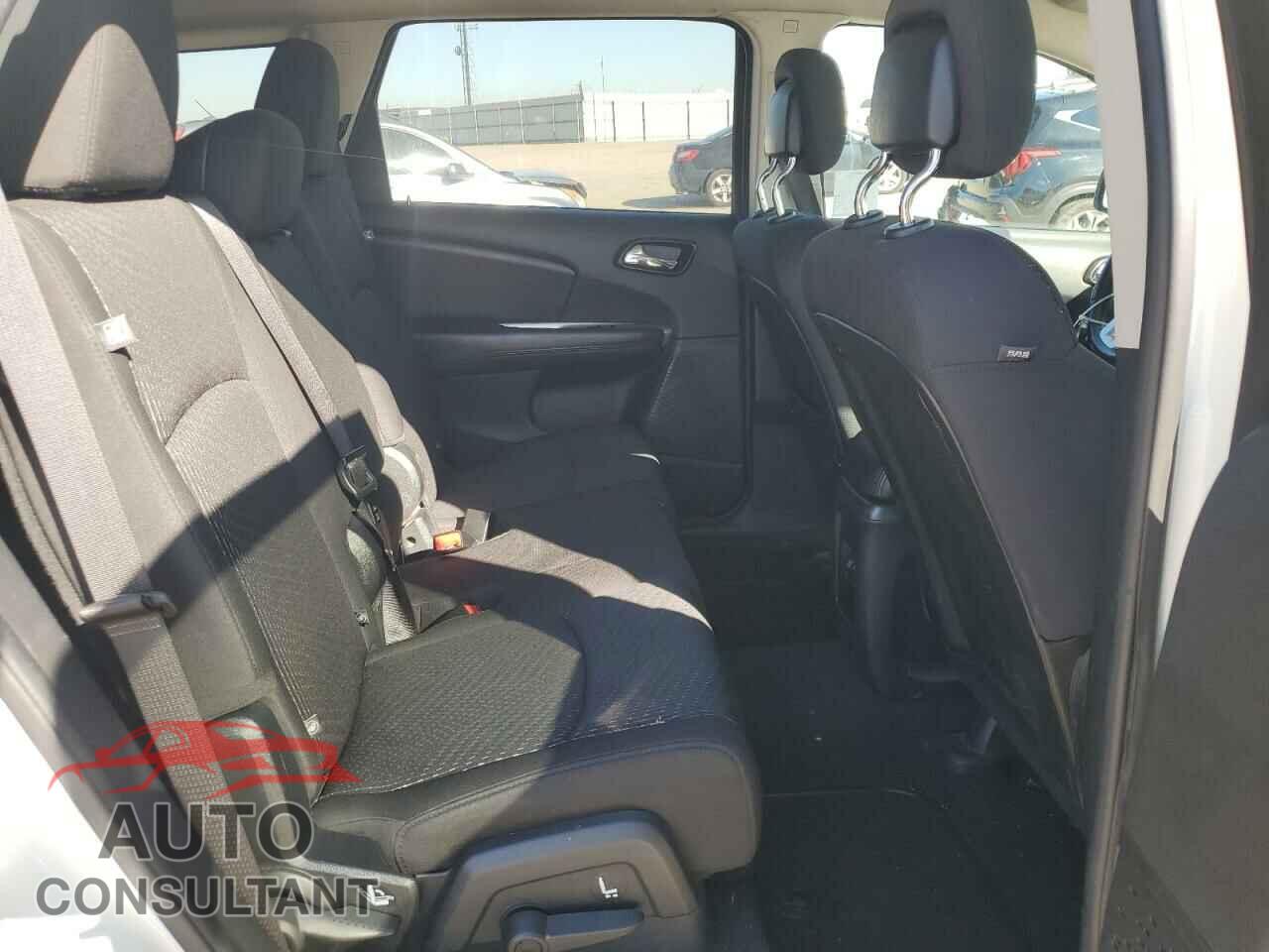 DODGE JOURNEY 2017 - 3C4PDCBB8HT675449