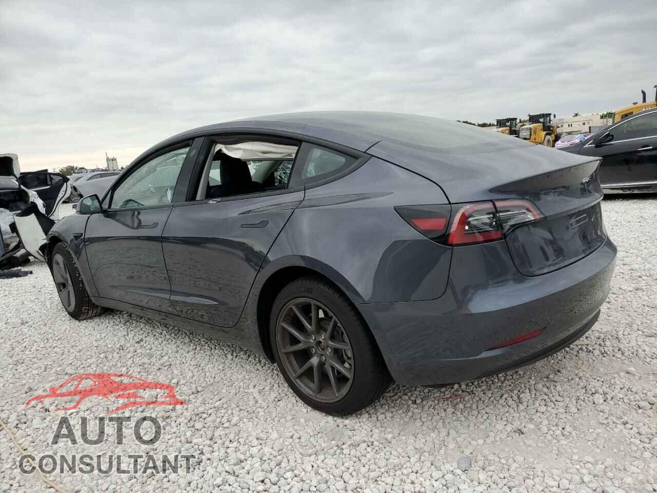 TESLA MODEL 3 2023 - 5YJ3E1EA4PF676582