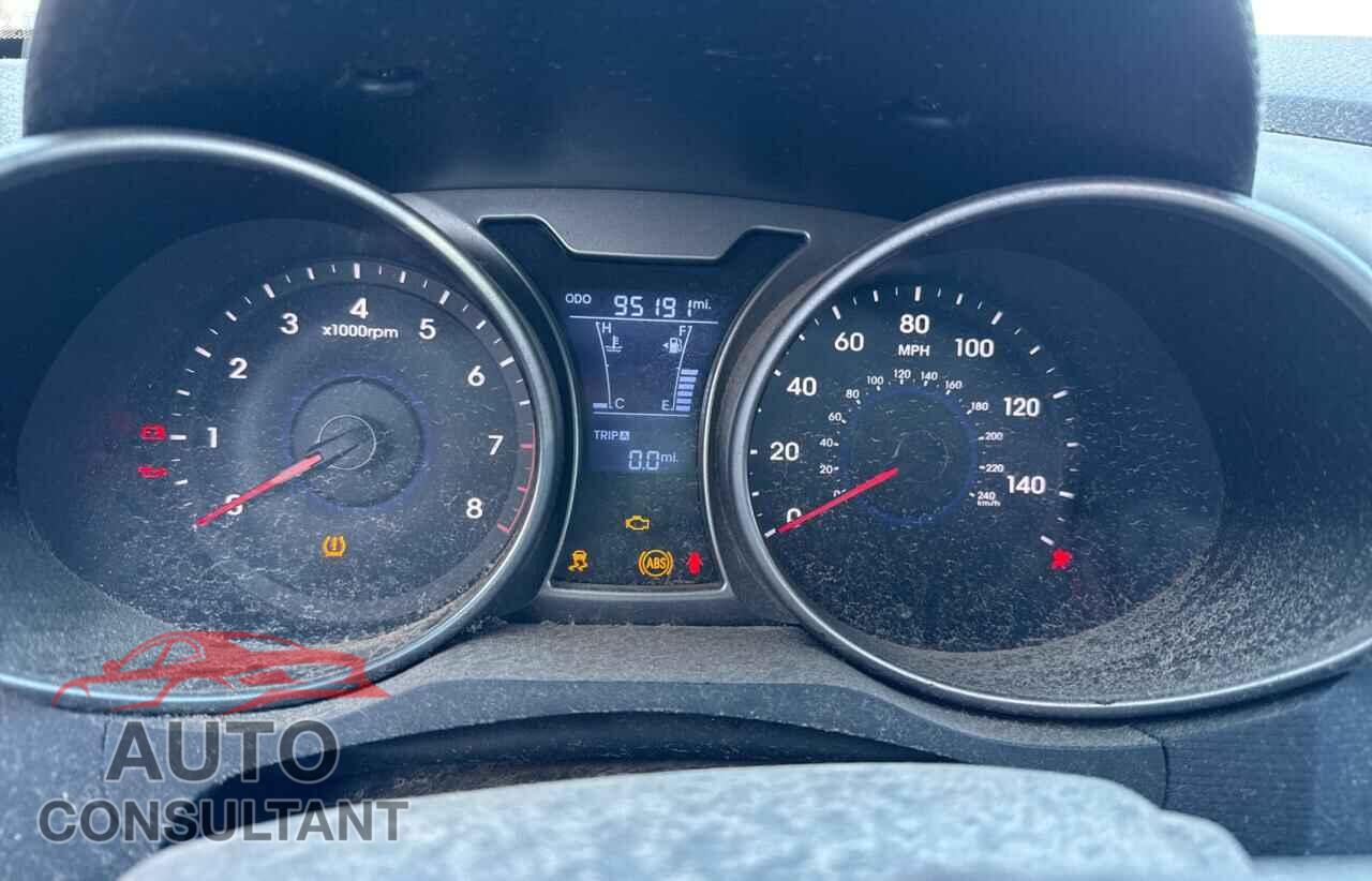 HYUNDAI VELOSTER 2014 - KMHTC6AD7EU184728