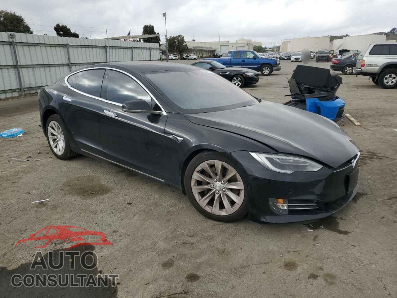 TESLA MODEL S 2018 - 5YJSA1E27JF281576