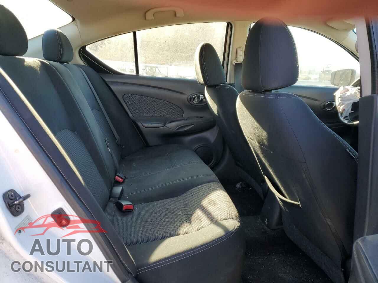 NISSAN VERSA 2015 - 3N1CN7AP1FL903078