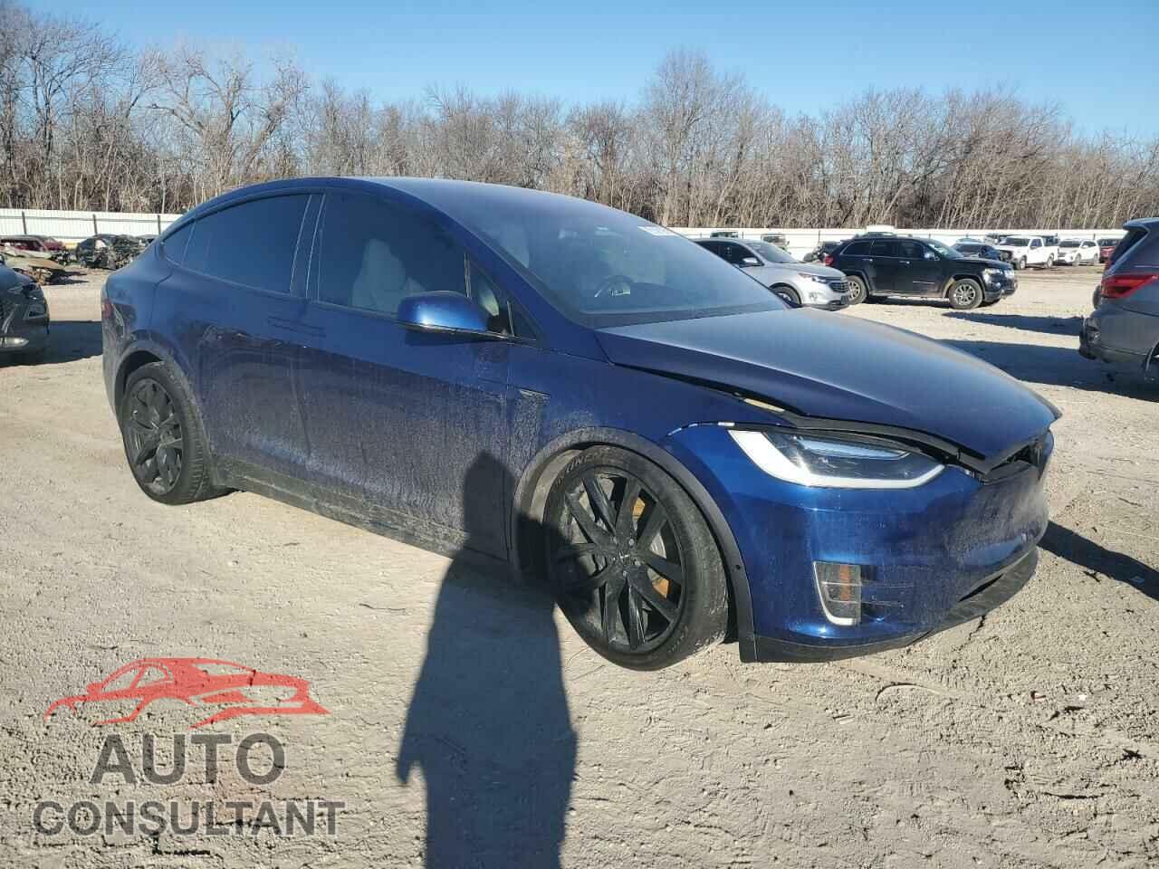 TESLA MODEL X 2017 - 5YJXCBE21HF036000