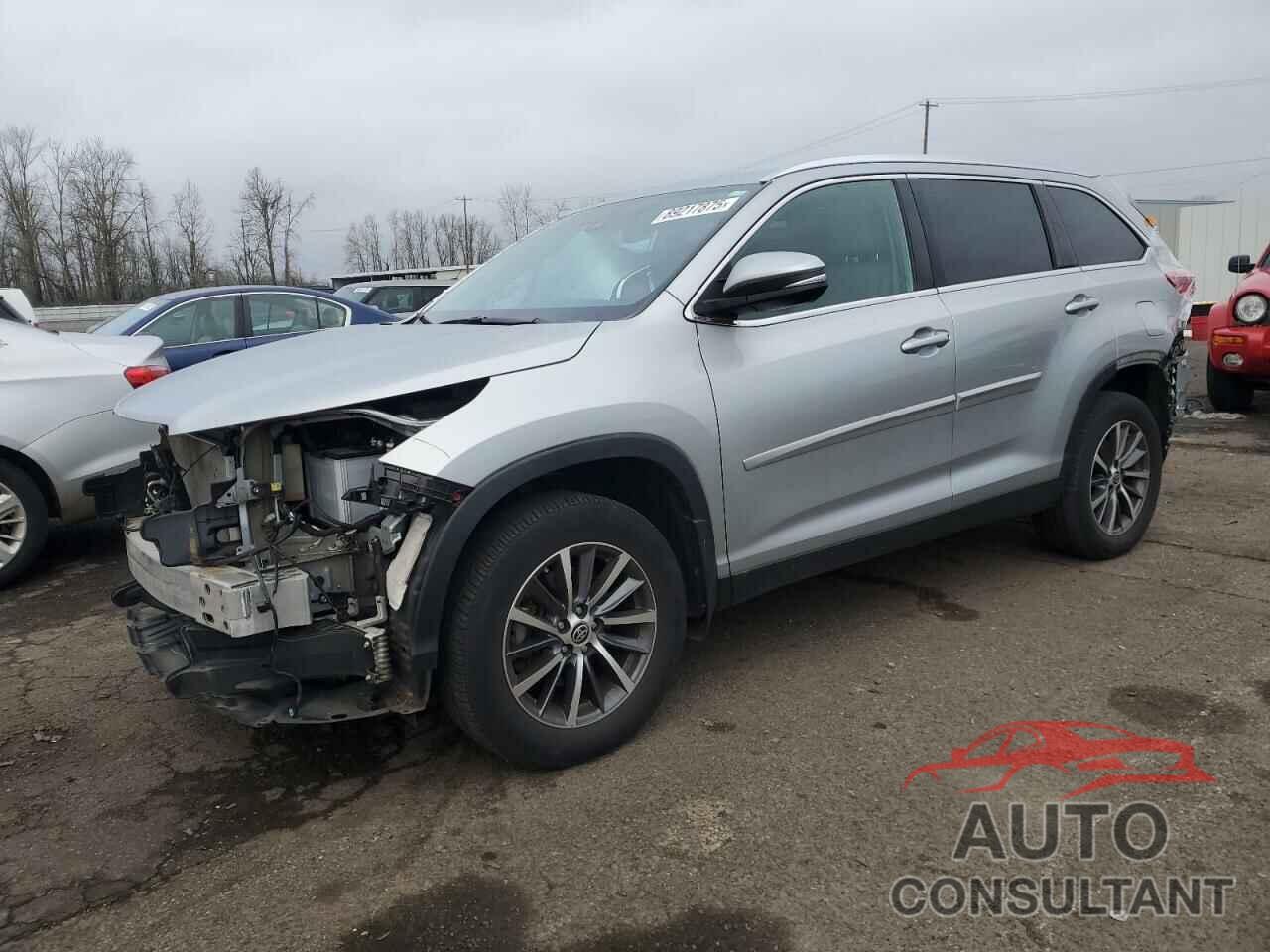 TOYOTA HIGHLANDER 2019 - 5TDJZRFH8KS626200