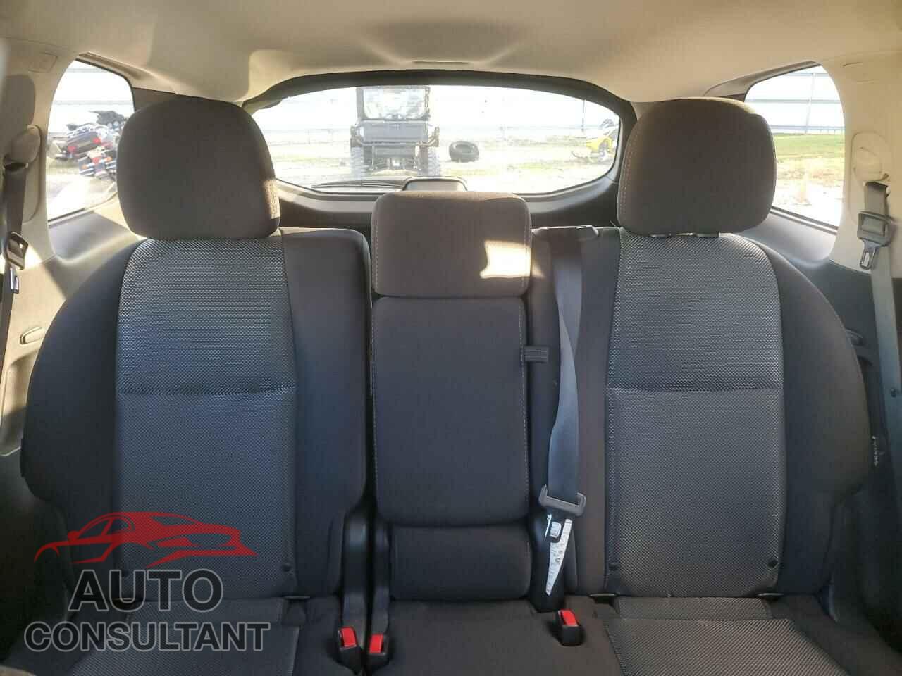 NISSAN PATHFINDER 2018 - 5N1DR2MM0JC647753