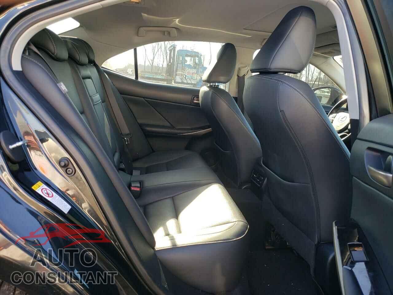 LEXUS IS 2017 - JTHCM1D28H5015524