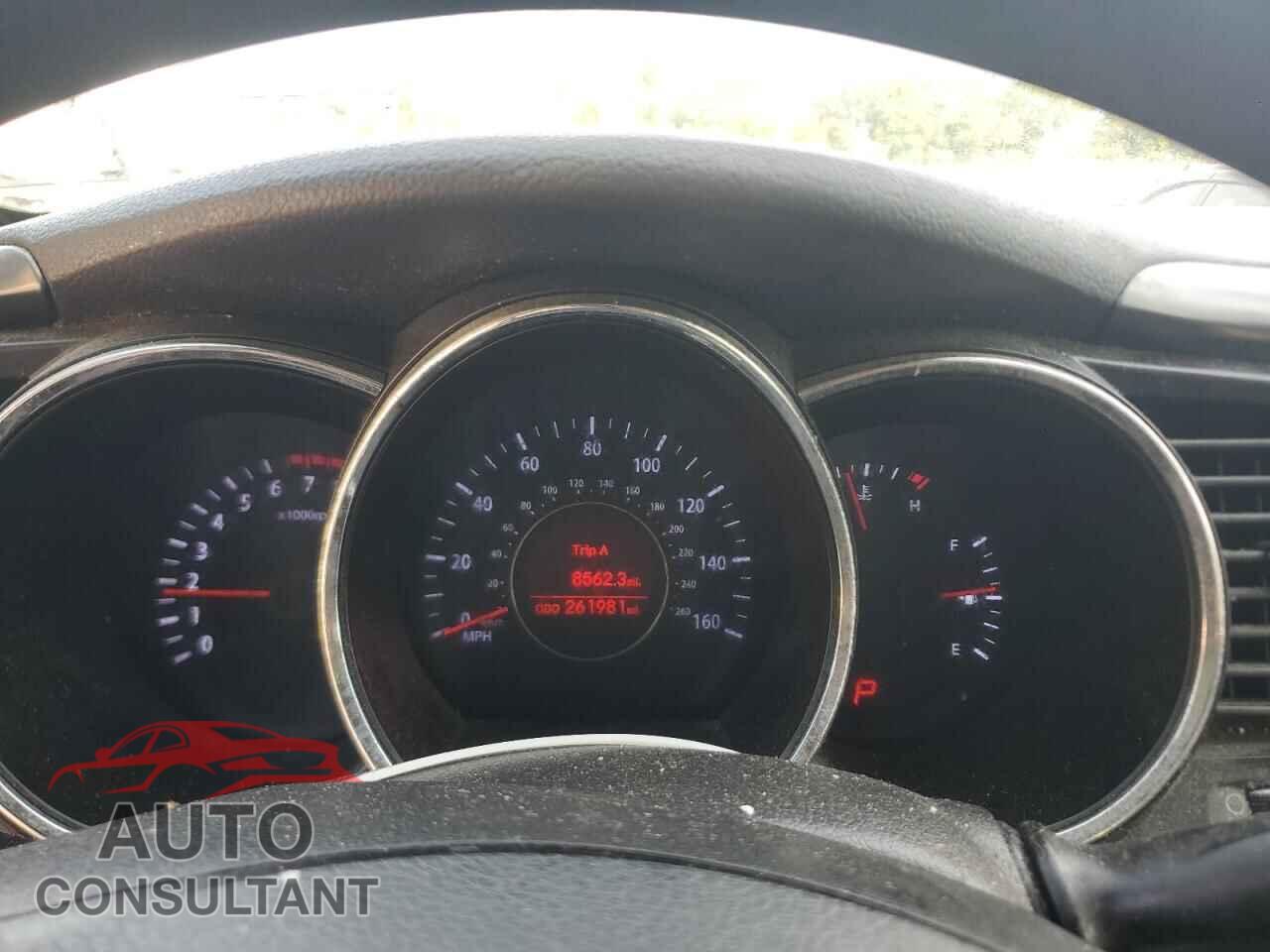 KIA OPTIMA 2011 - KNAGM4A76B5058574