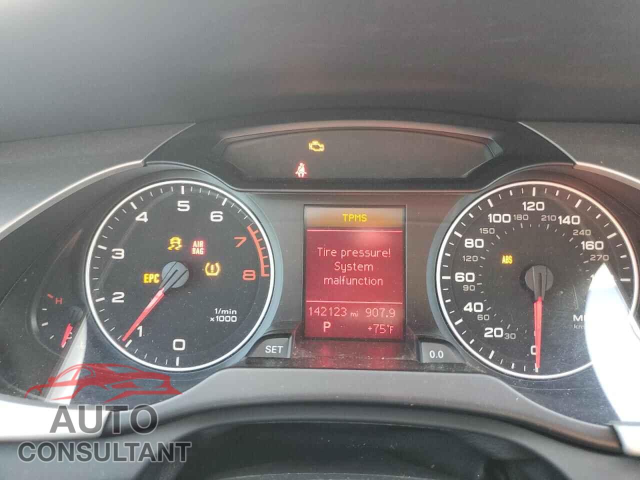 AUDI A4 2012 - WAUAFAFL1CN015265