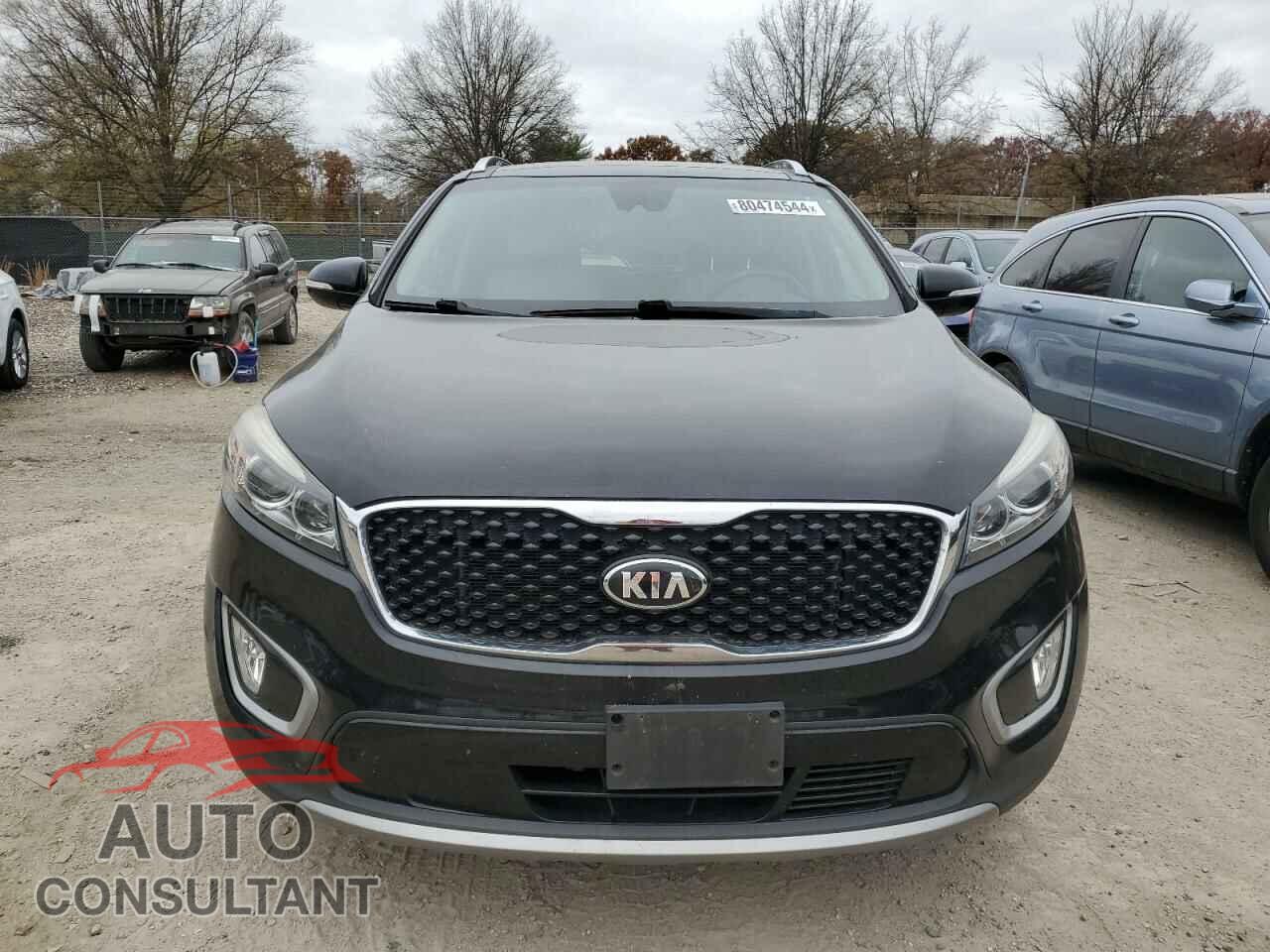 KIA SORENTO 2018 - 5XYPHDA55JG367707