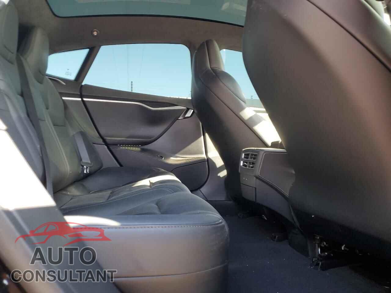 TESLA MODEL S 2017 - 5YJSA1E20HF233041