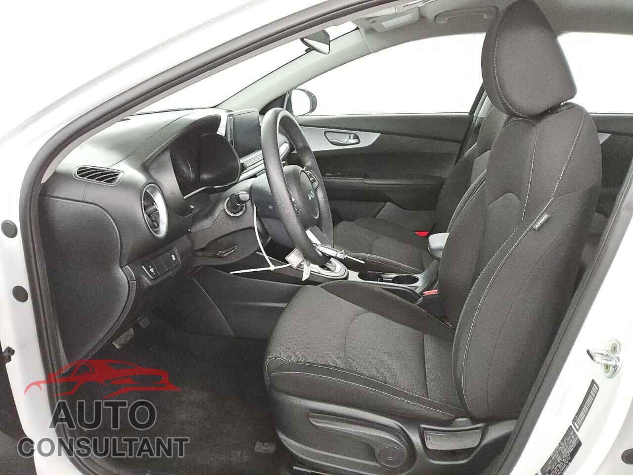 KIA FORTE 2023 - 3KPF24AD0PE567341