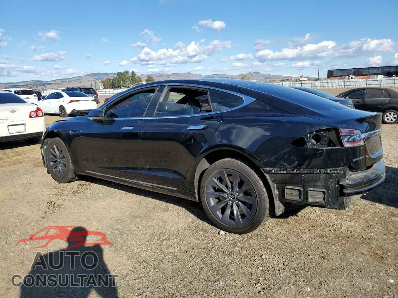 TESLA MODEL S 2018 - 5YJSA1E20JF262707