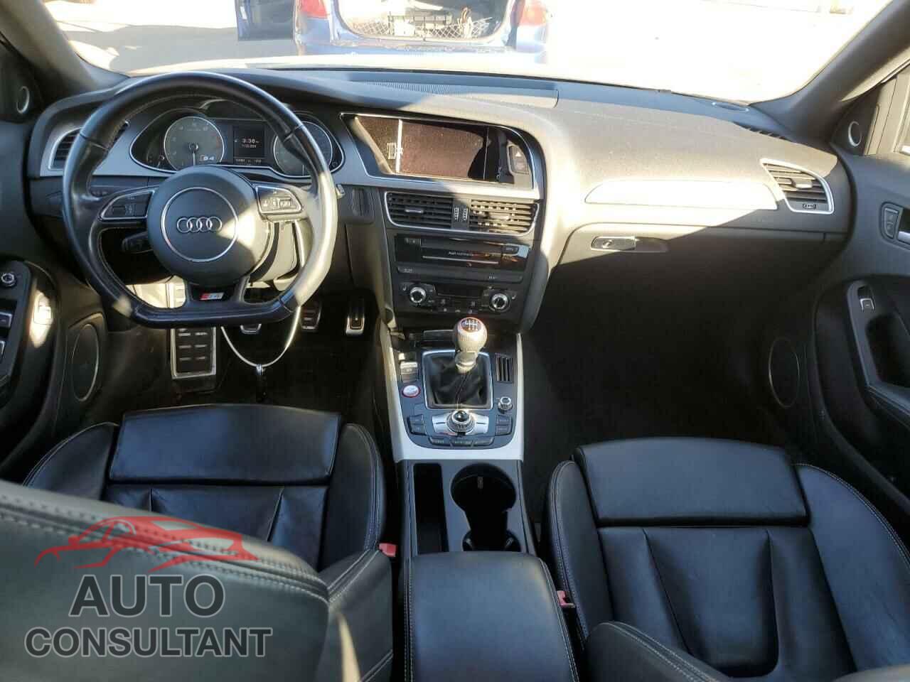 AUDI S4/RS4 2014 - WAUDGAFL2EA104282