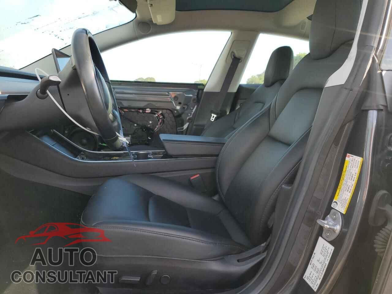 TESLA MODEL 3 2019 - 5YJ3E1EB8KF389439