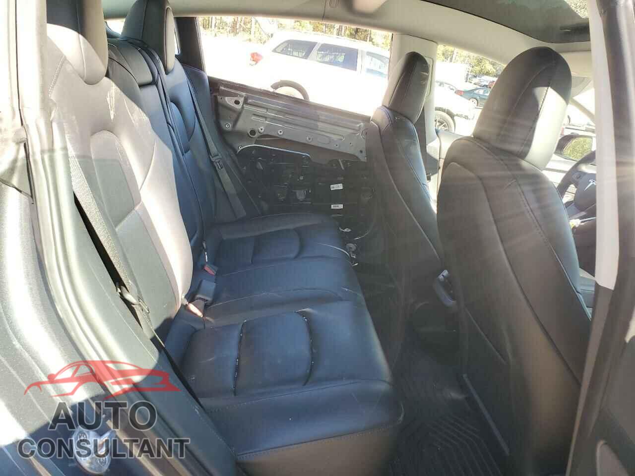 TESLA MODEL 3 2023 - 5YJ3E1EA5PF447683
