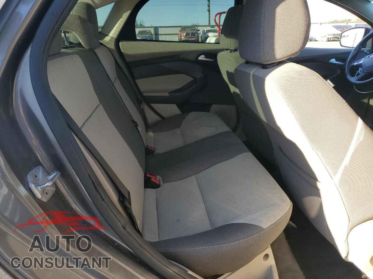 FORD FOCUS 2014 - 1FADP3F28EL199057