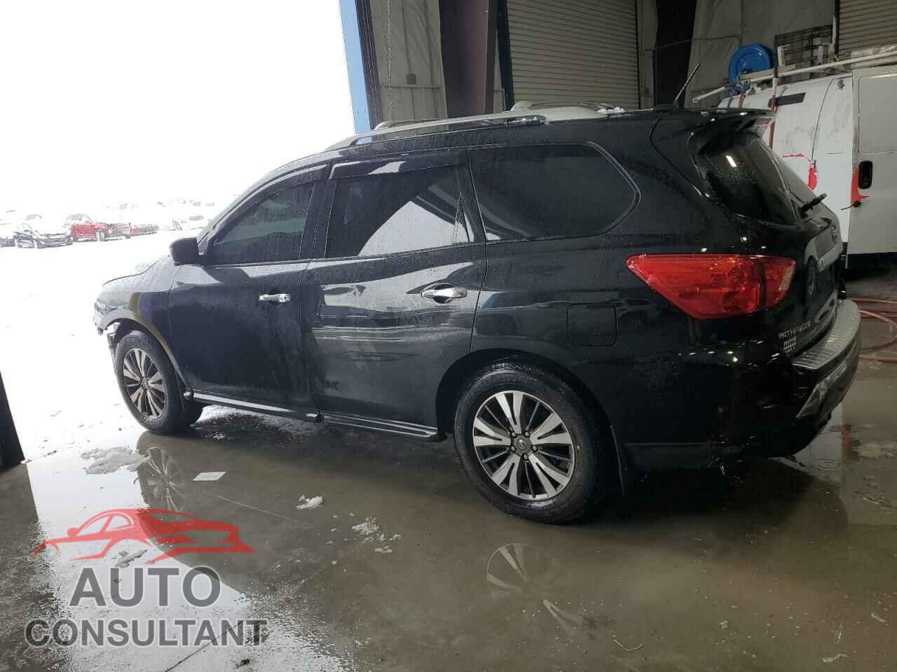 NISSAN PATHFINDER 2017 - 5N1DR2MM1HC653958