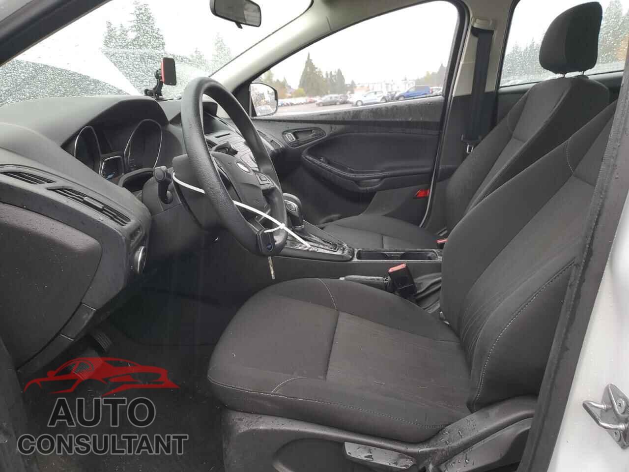 FORD FOCUS 2017 - 1FADP3E29HL223534