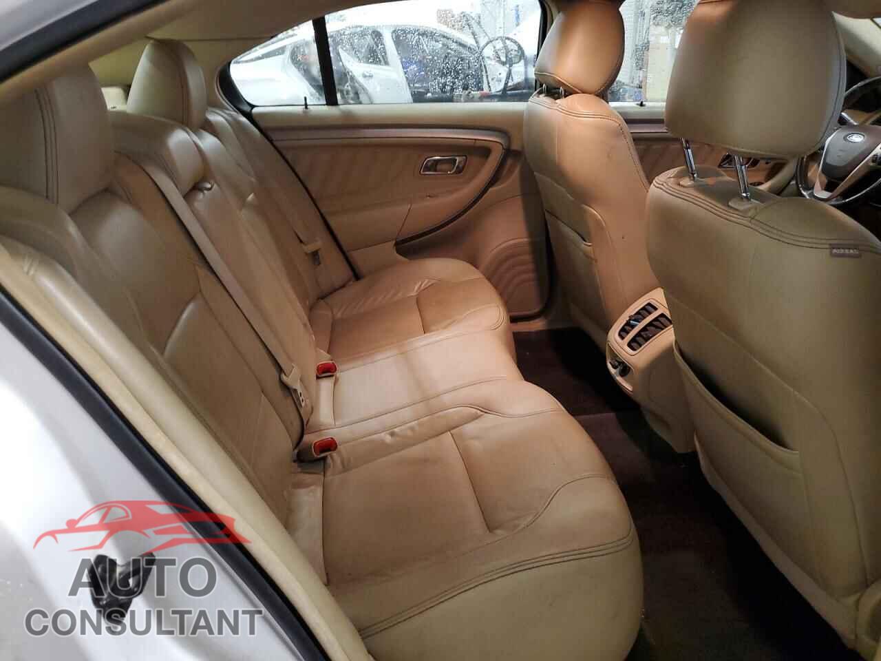 FORD TAURUS 2013 - 1FAHP2E82DG112553