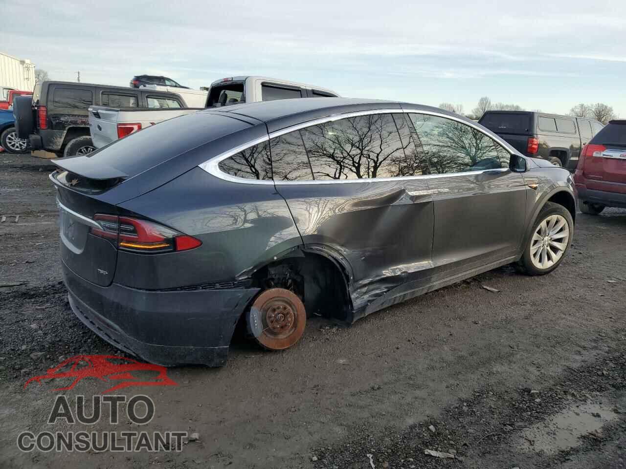 TESLA MODEL X 2017 - 5YJXCAE2XHF077431