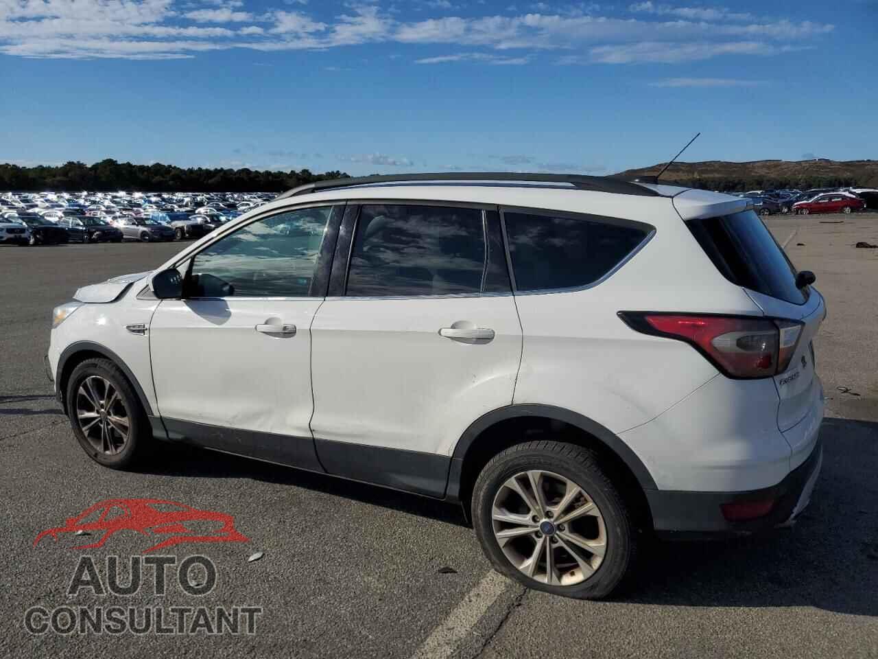FORD ESCAPE 2017 - 1FMCU0GD5HUB67061
