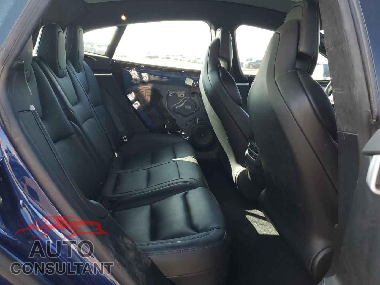 TESLA MODEL S 2017 - 5YJSA1E21HF217012