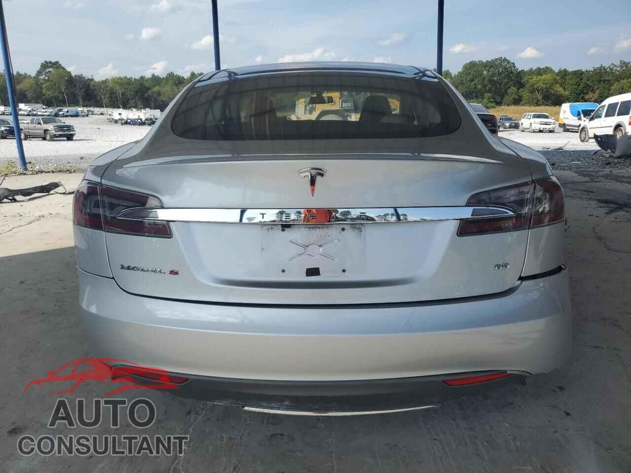 TESLA MODEL S 2013 - 5YJSA1CN9DFP26269