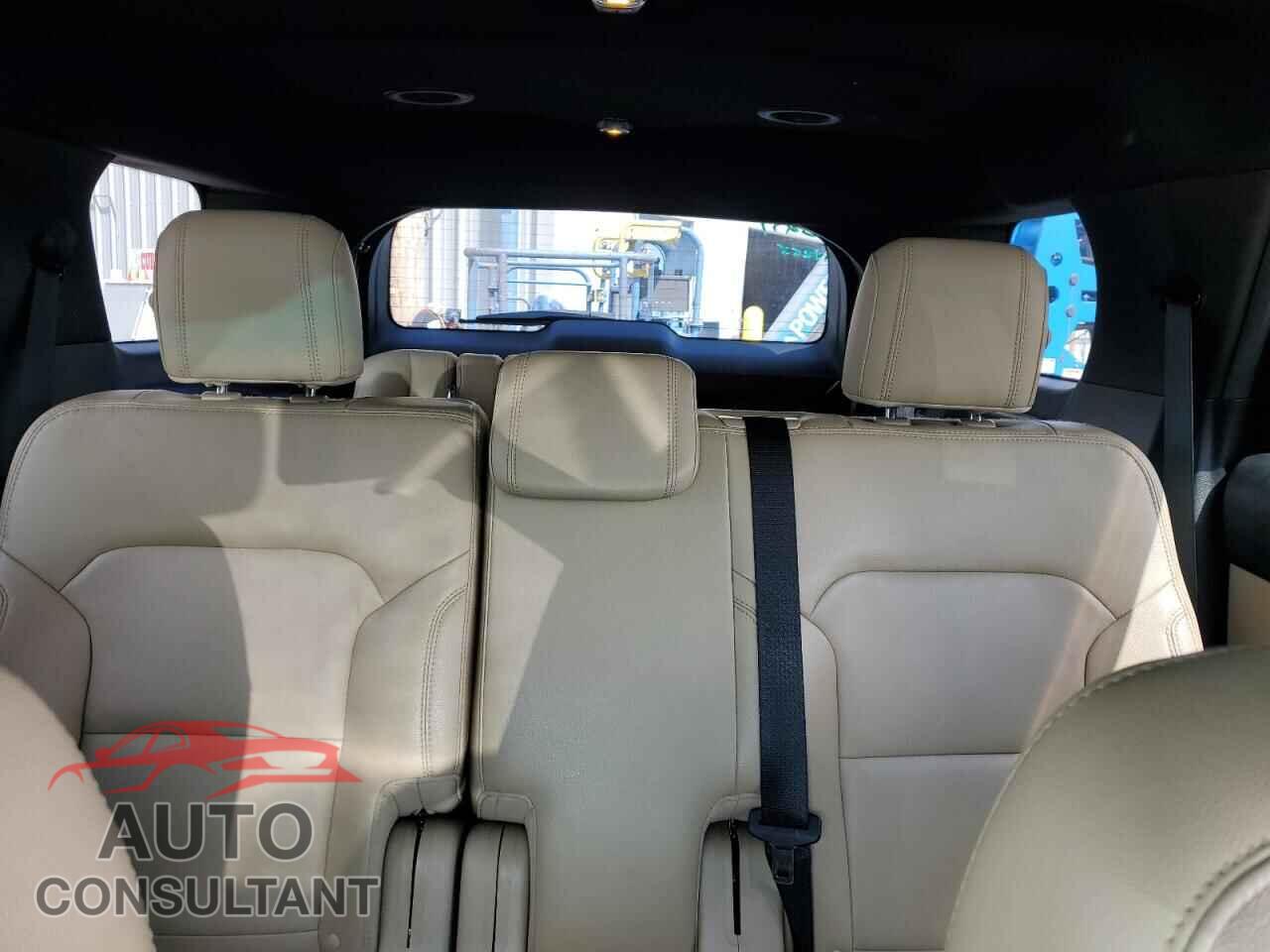 FORD EXPLORER 2017 - 1FM5K7D82HGA92073