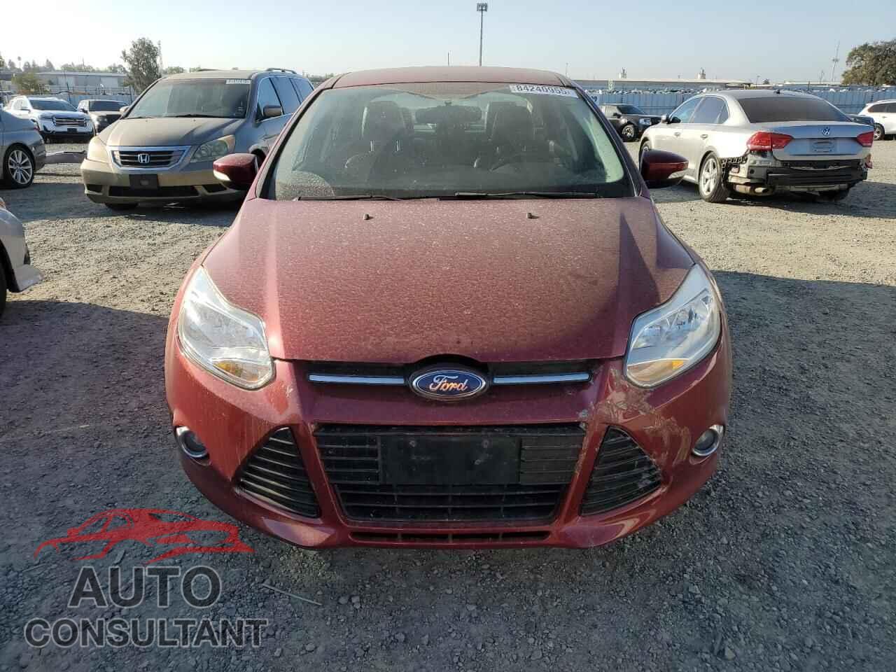 FORD FOCUS 2014 - 1FADP3F2XEL199402
