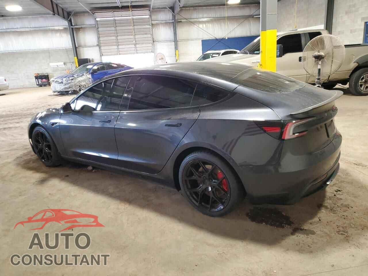 TESLA MODEL 3 2024 - 5YJ3E1ET4RF825951