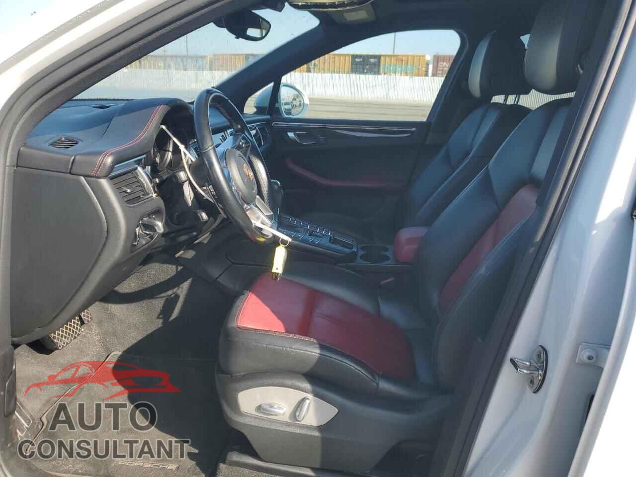PORSCHE MACAN 2018 - WP1AA2A53JLB01832