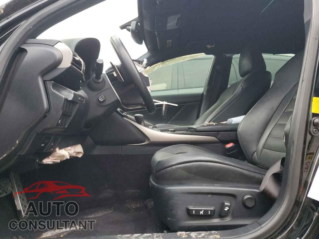 LEXUS IS 2014 - JTHBE1D28E5011638