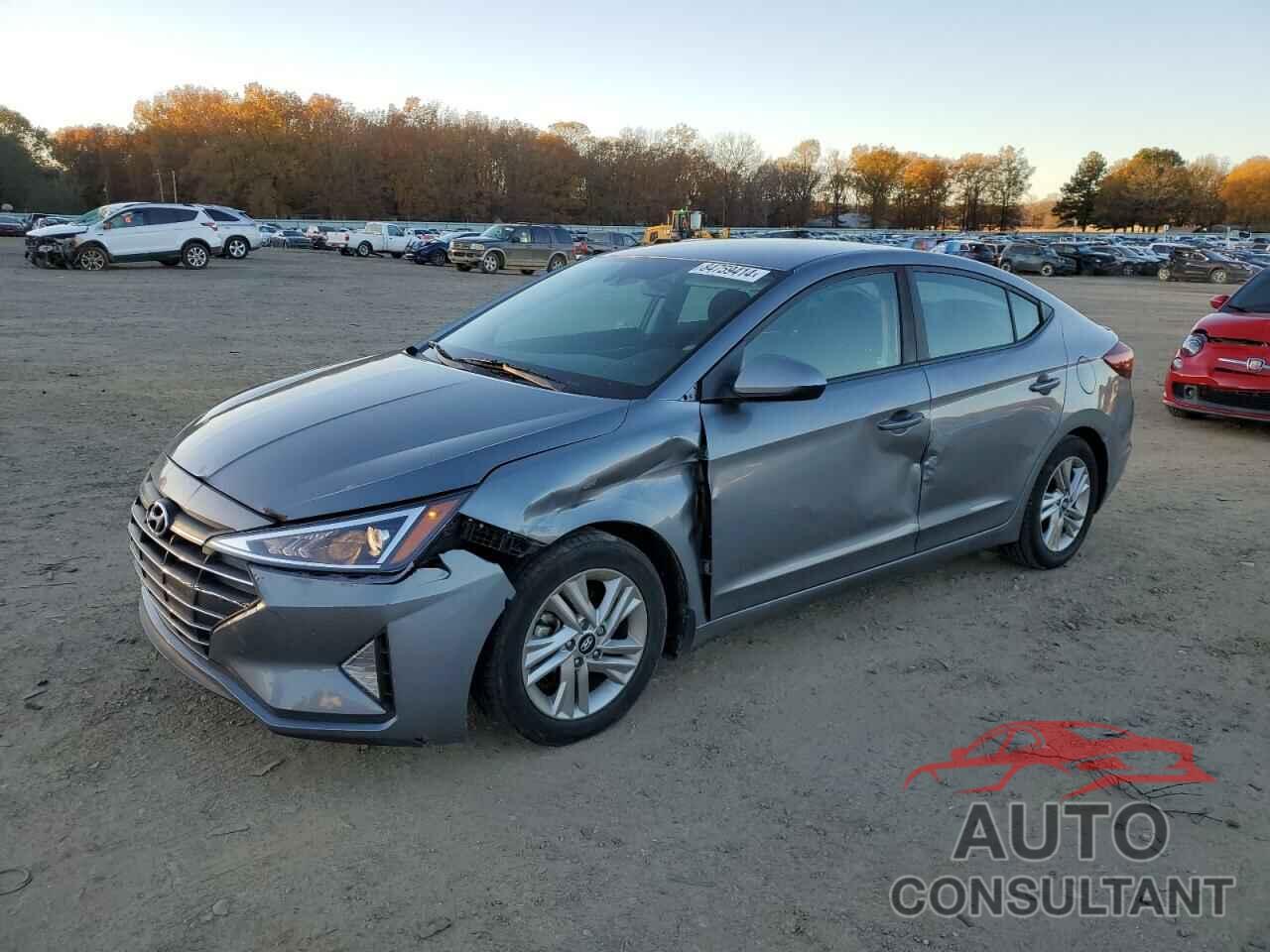 HYUNDAI ELANTRA 2019 - KMHD84LF9KU878647