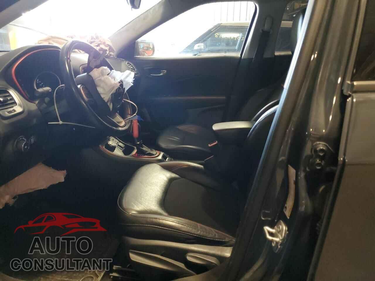 JEEP COMPASS 2018 - 3C4NJDDB7JT367035