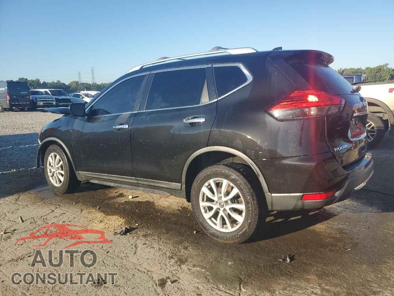 NISSAN ROGUE 2017 - KNMAT2MV1HP557614