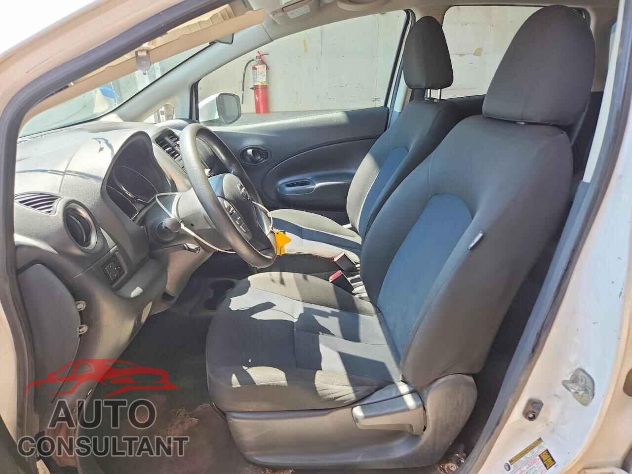 NISSAN VERSA 2017 - 3N1CE2CP3HL356950