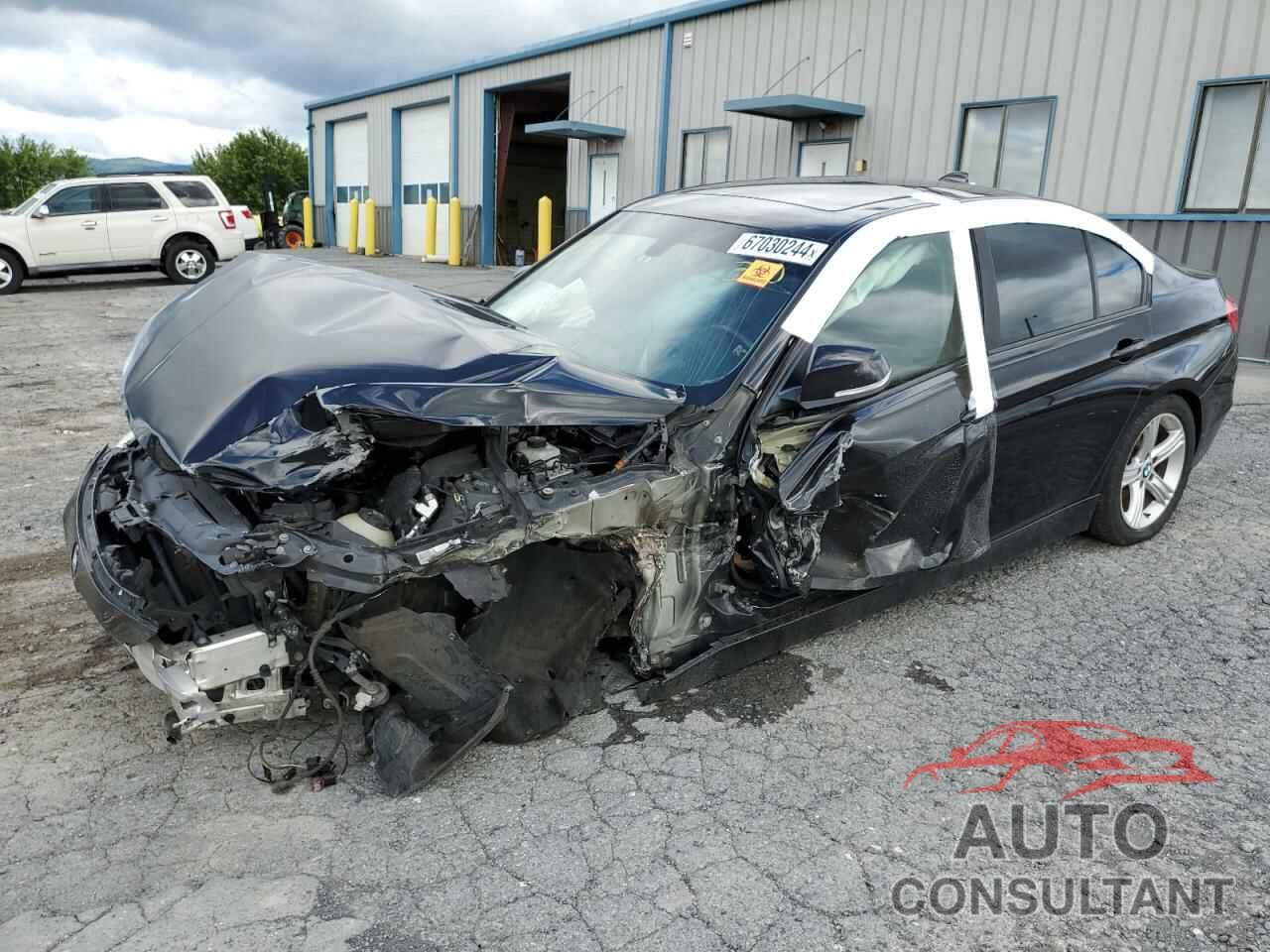BMW 3 SERIES 2014 - WBA3B5G55ENS09666