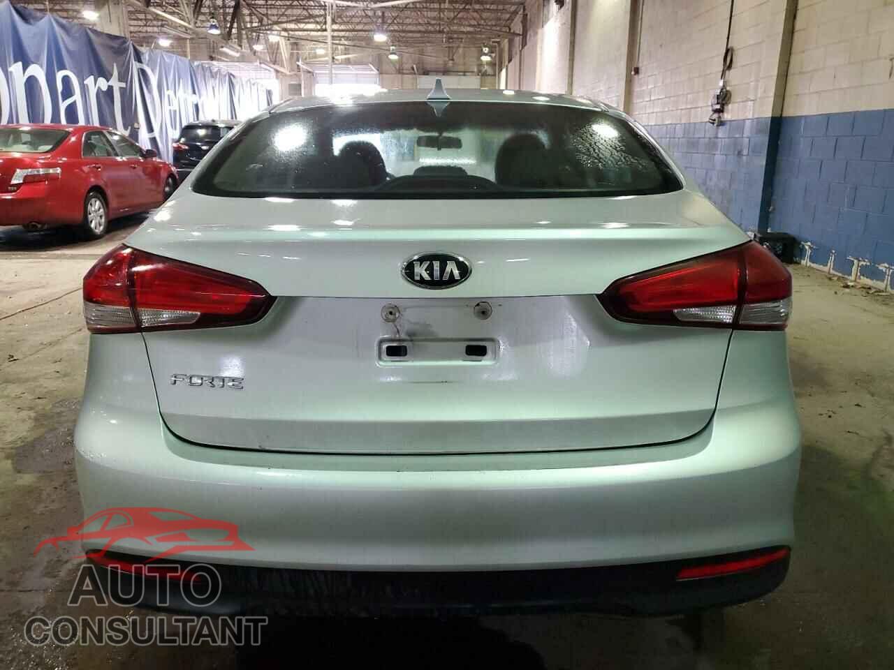 KIA FORTE 2017 - 3KPFK4A77HE143635