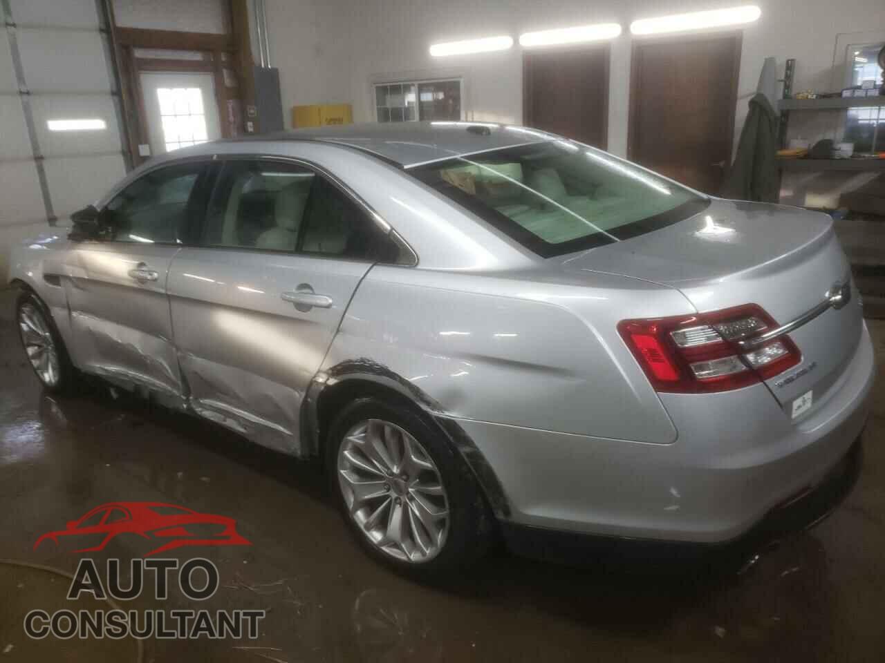FORD TAURUS 2019 - 1FAHP2F89KG109421
