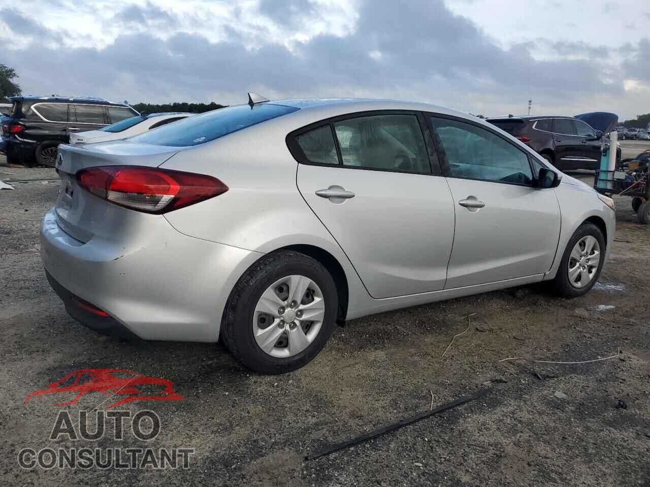 KIA FORTE 2017 - 3KPFK4A73HE117873
